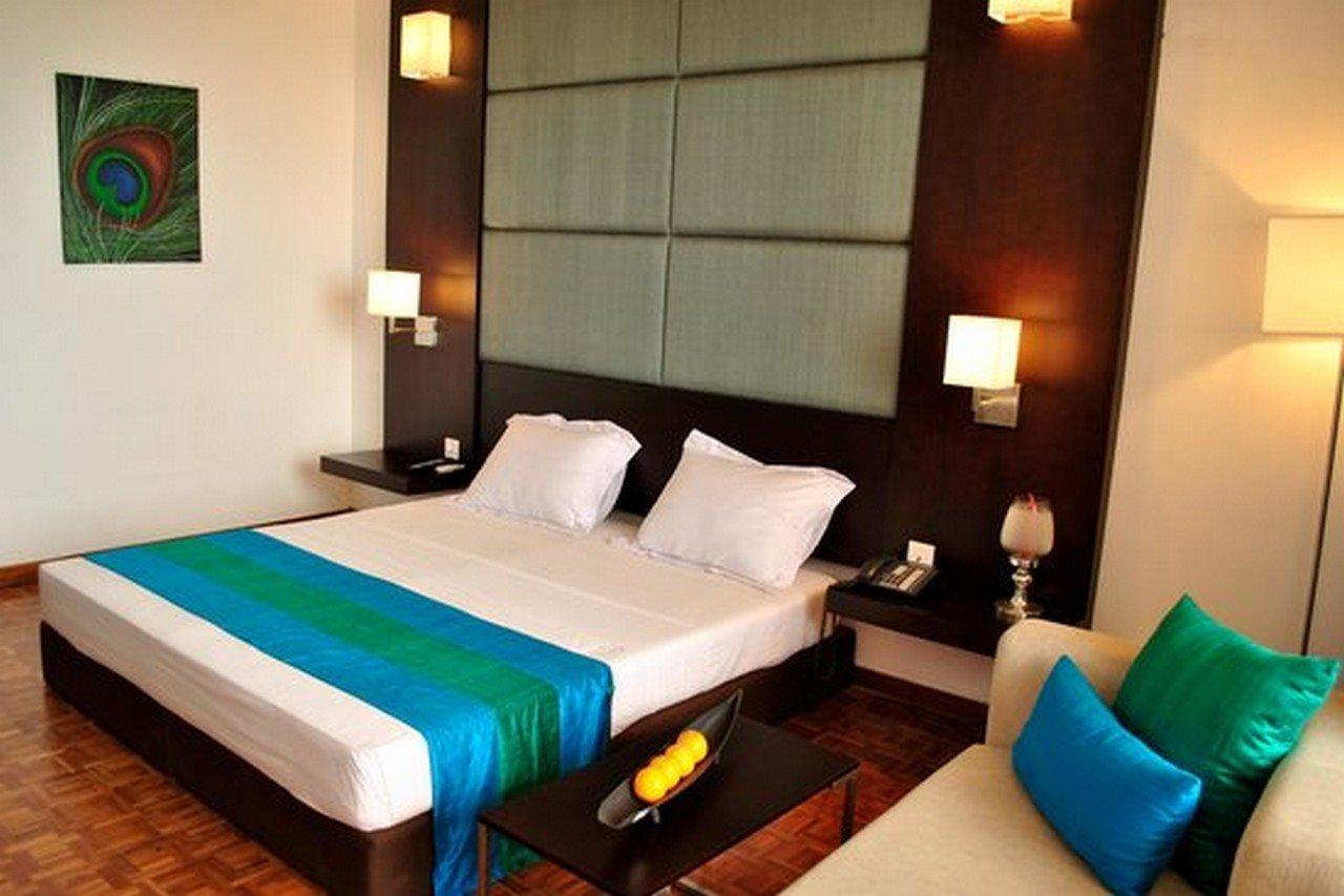 Peacock Beach Hotel Hambantota Exterior foto