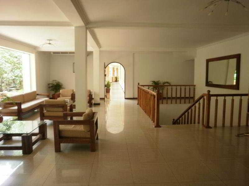 Peacock Beach Hotel Hambantota Exterior foto