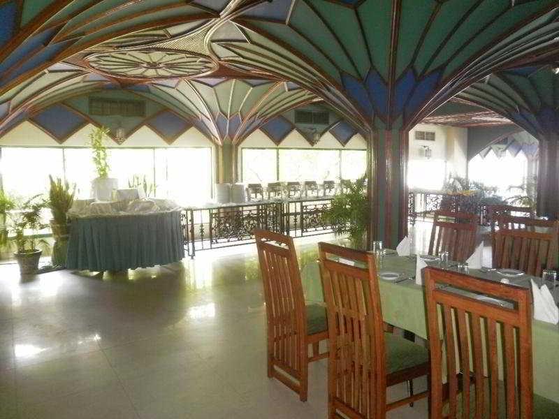Peacock Beach Hotel Hambantota Exterior foto